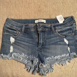 NWOT Abercrombie and Fitch denim cut off shorts size 6